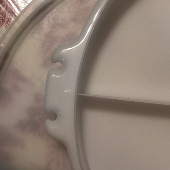 12 inch Round Divided Tupperware Bowl - Picture 10 of 12